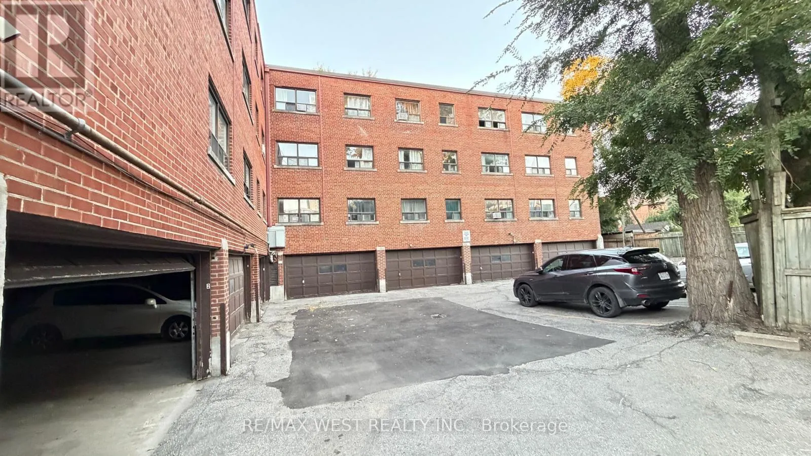 306 - 1243 BROADVIEW AVENUE