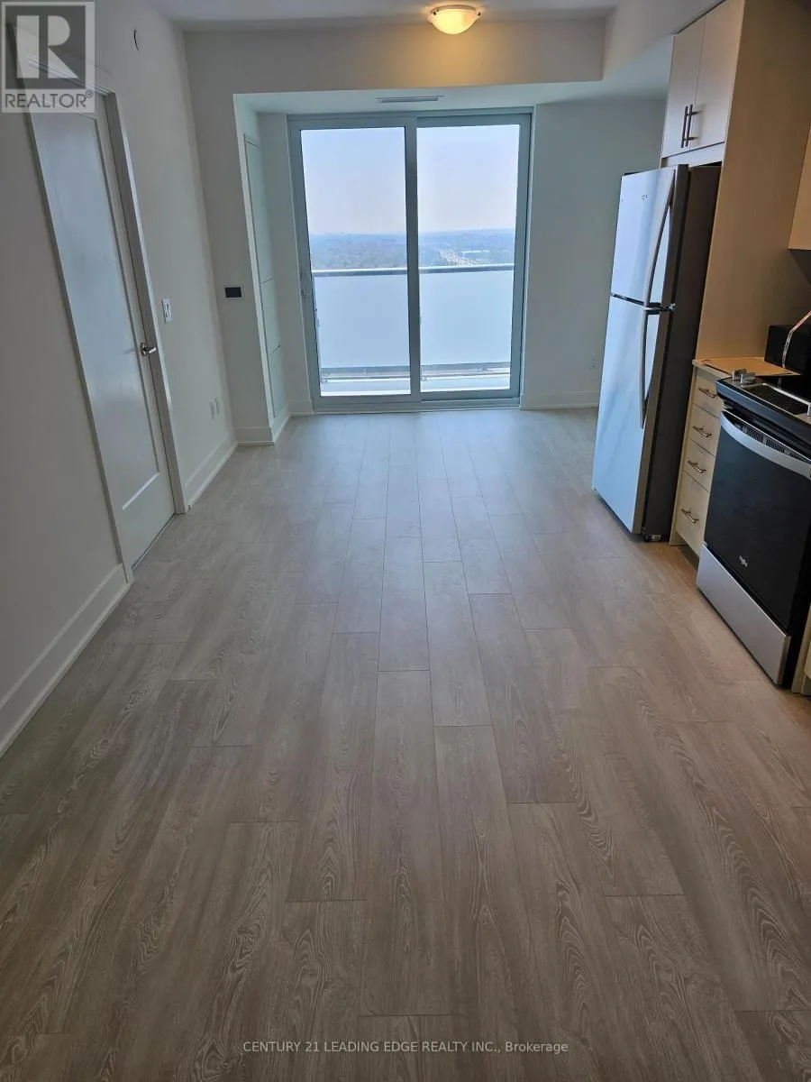 1125 - 2545 SIMCOE STREET N