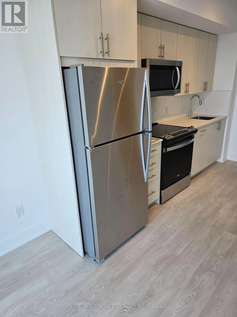 1125 - 2545 SIMCOE STREET N