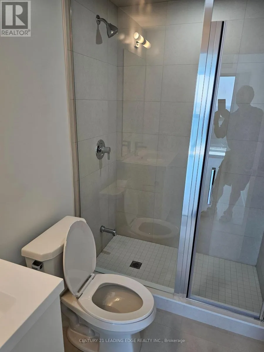 1125 - 2545 SIMCOE STREET N
