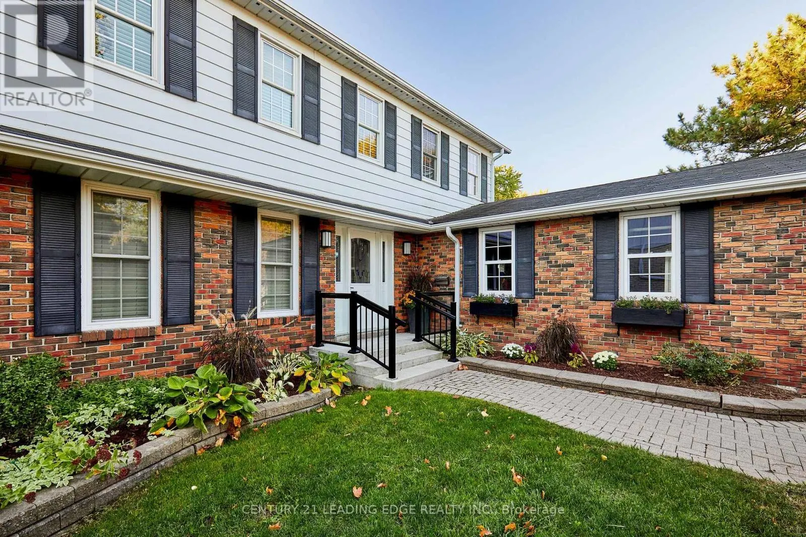 777 HUNTINGWOOD DRIVE