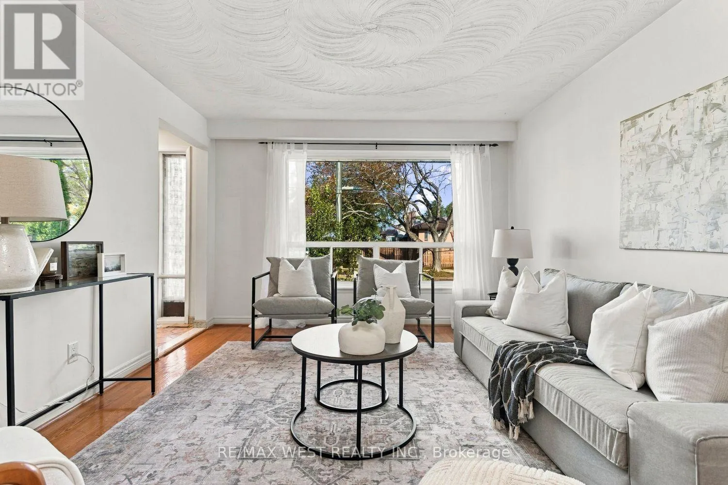 27 GARDENTREE STREET