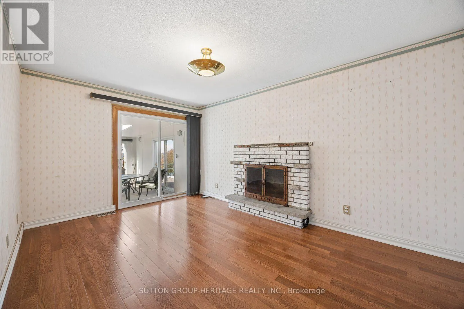 140 LABRADOR DRIVE