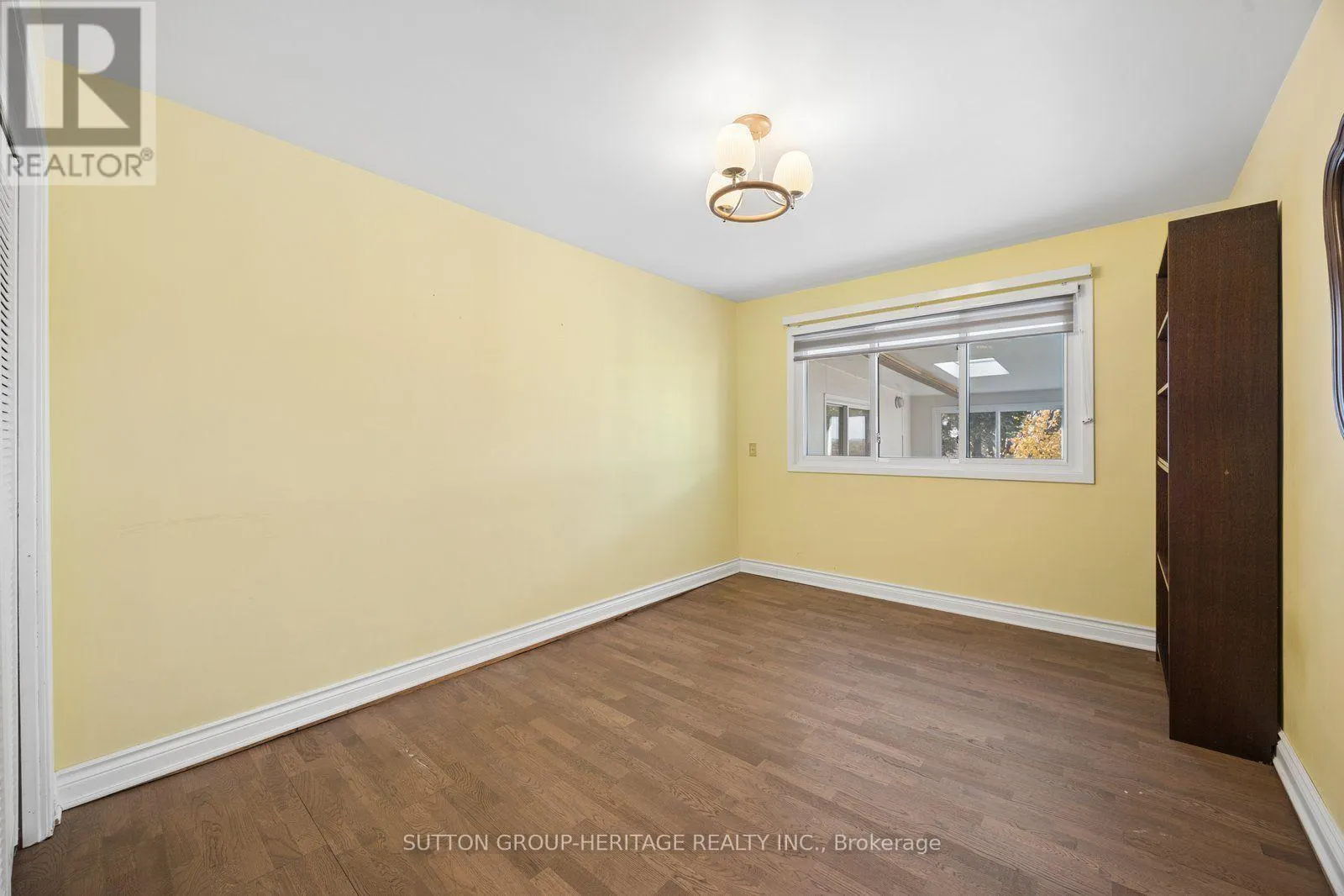 140 LABRADOR DRIVE