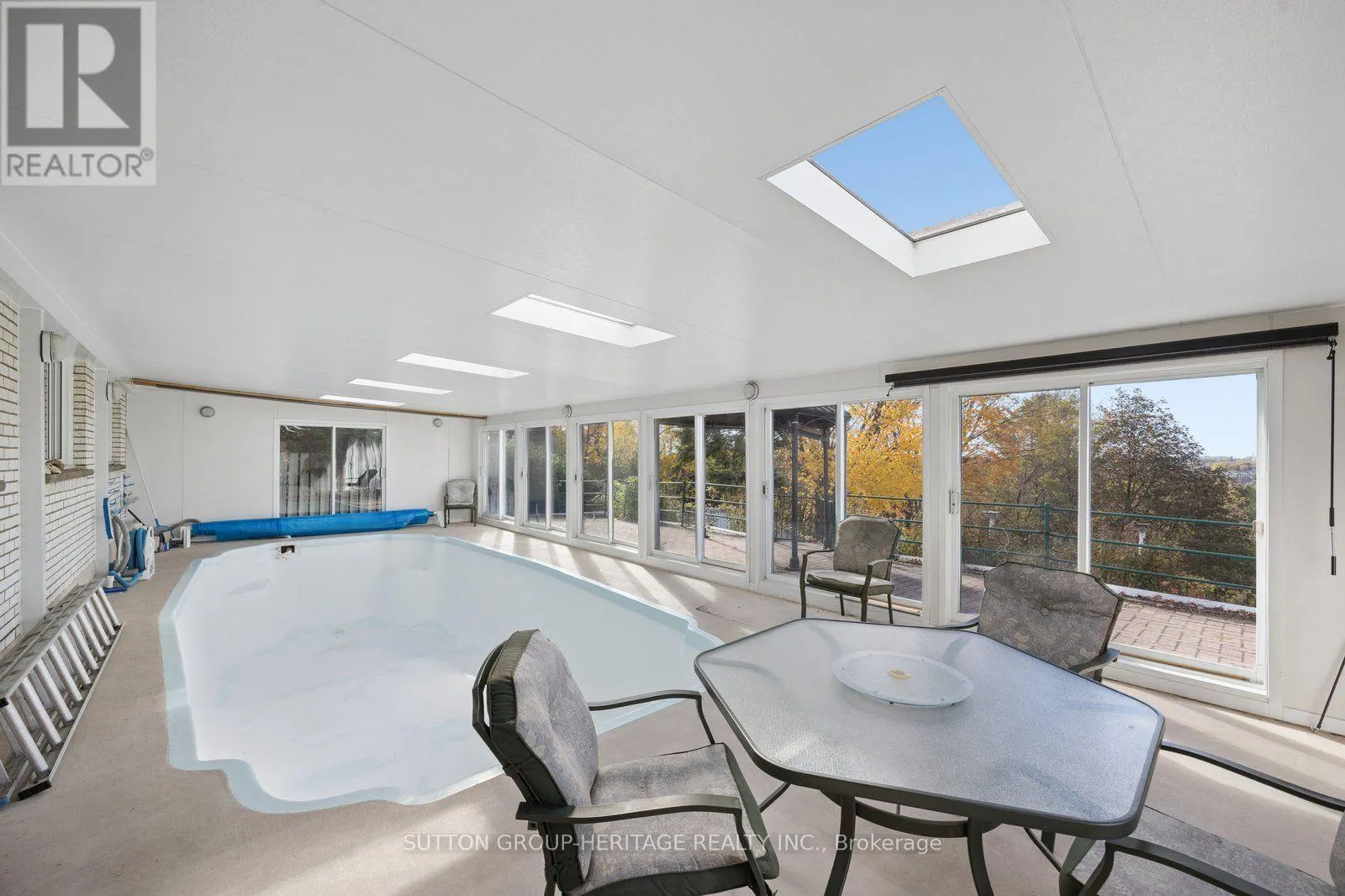 140 LABRADOR DRIVE
