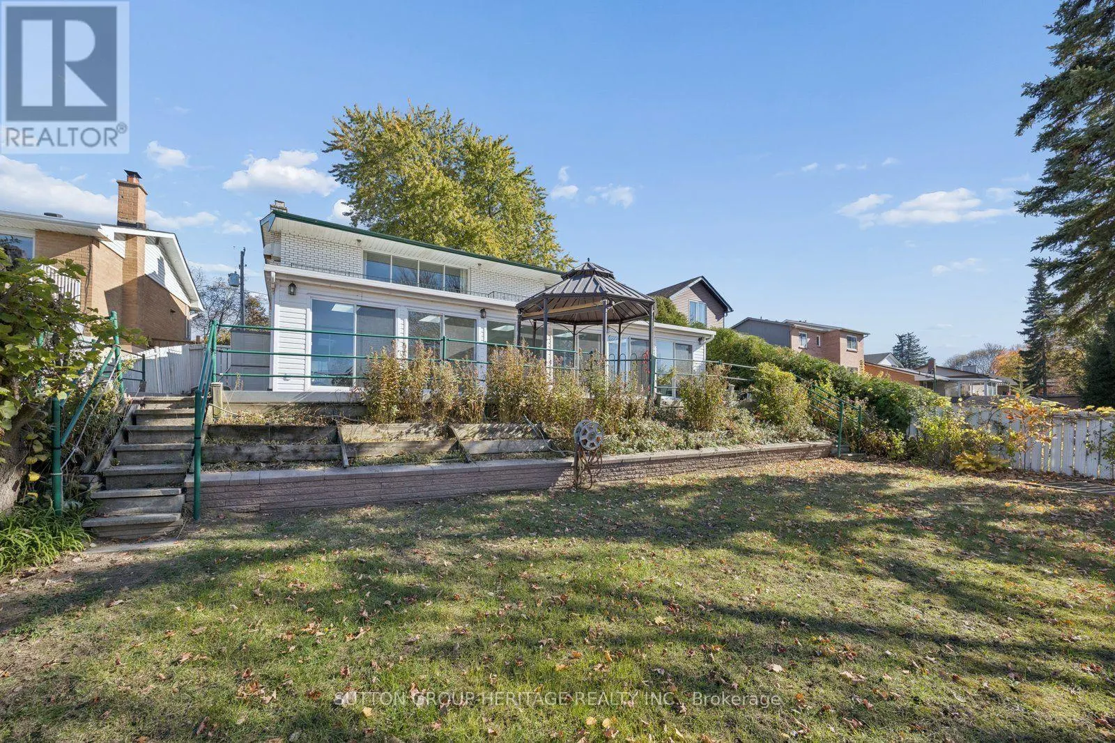 140 LABRADOR DRIVE