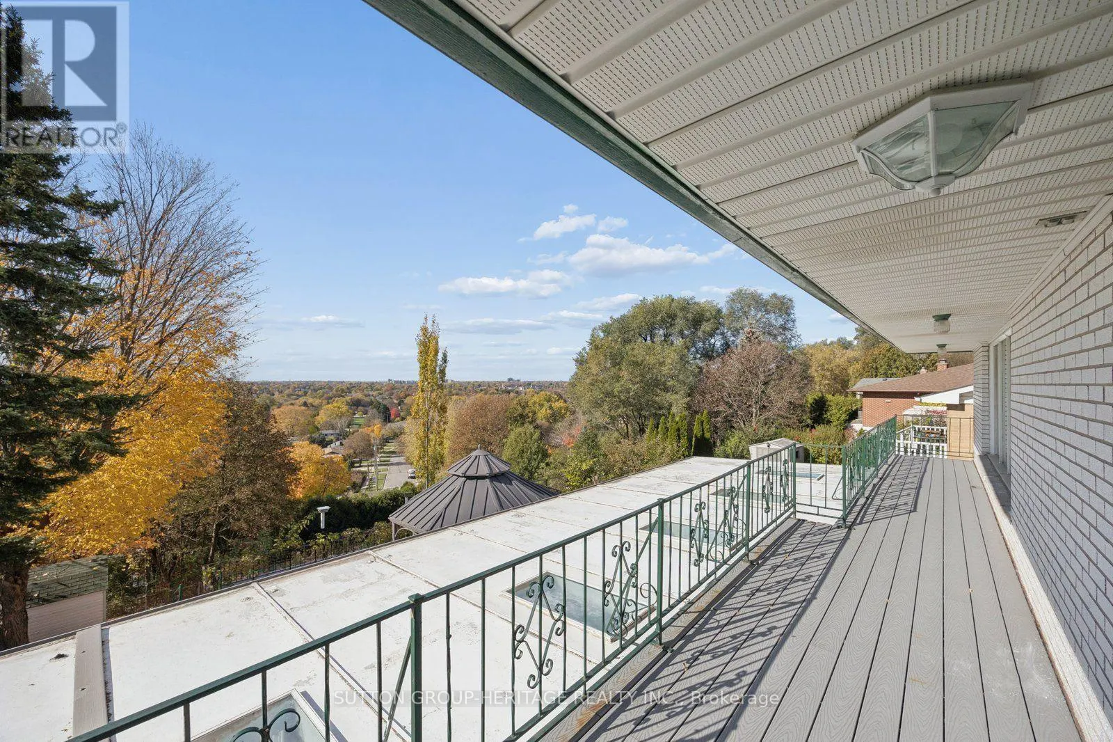 140 LABRADOR DRIVE