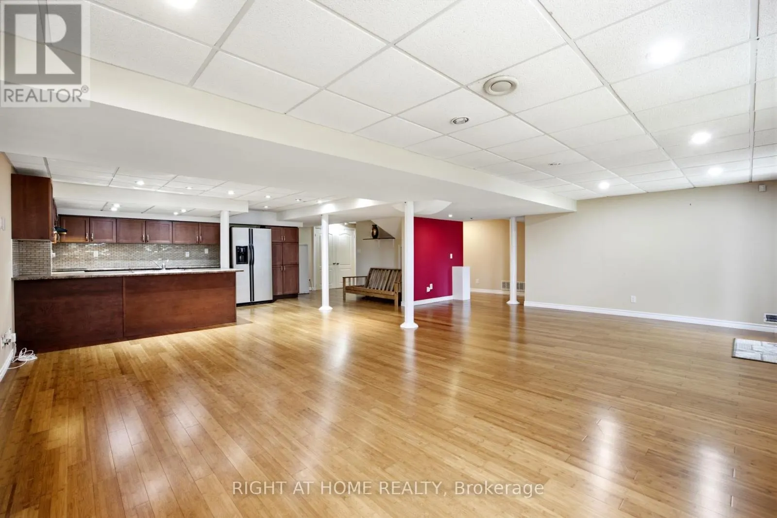 1427 ALDERGROVE COURT