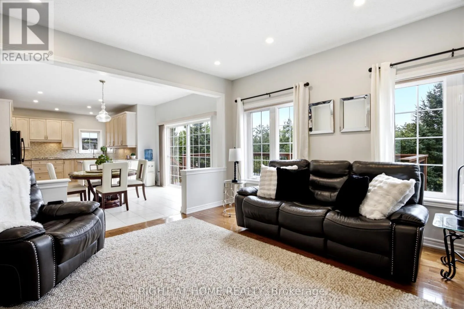 1427 ALDERGROVE COURT