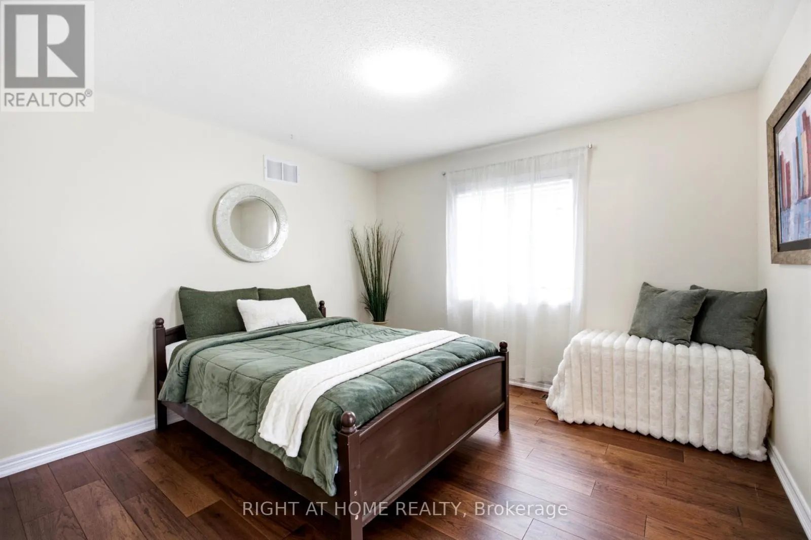 1427 ALDERGROVE COURT