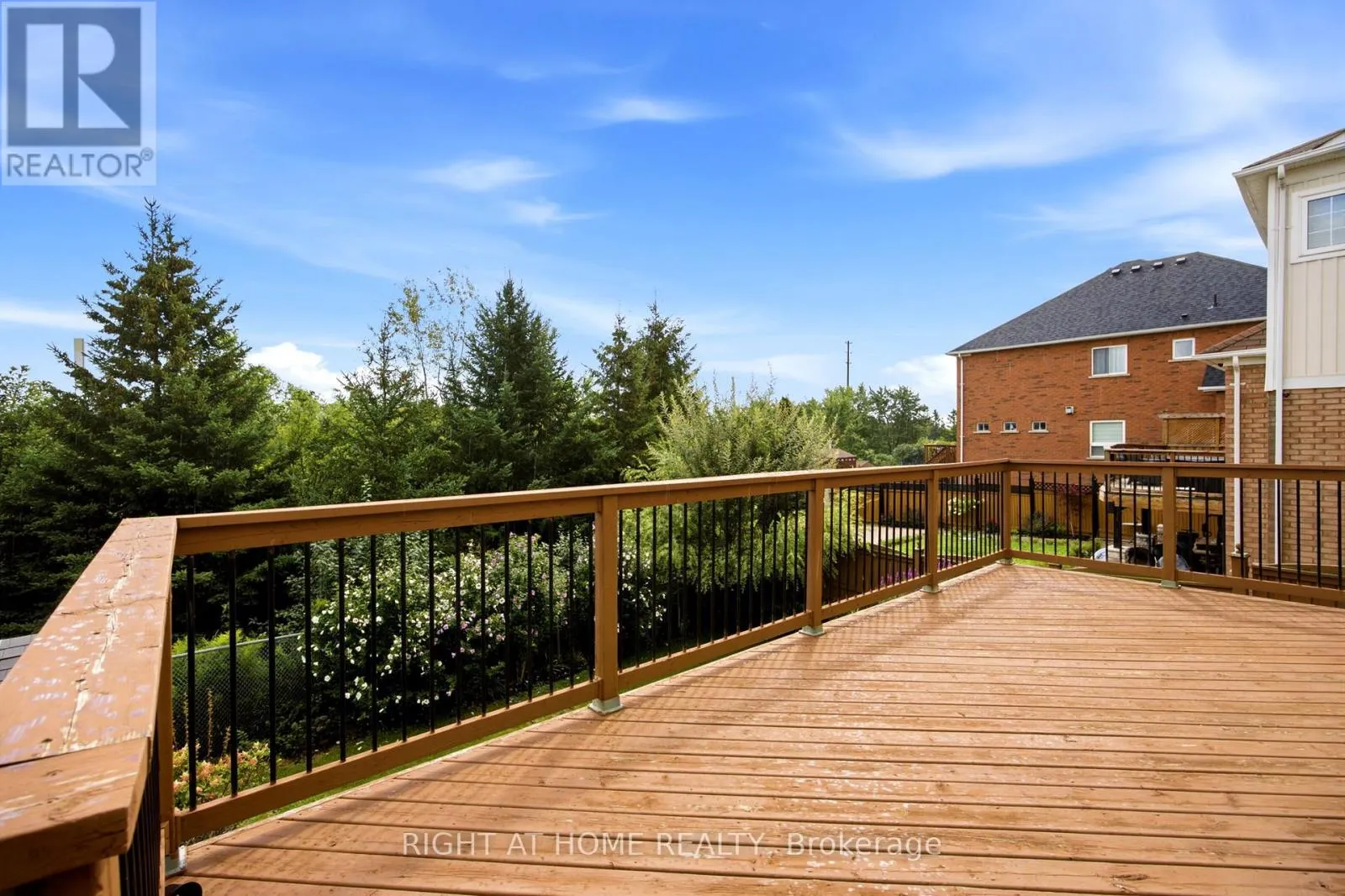 1427 ALDERGROVE COURT