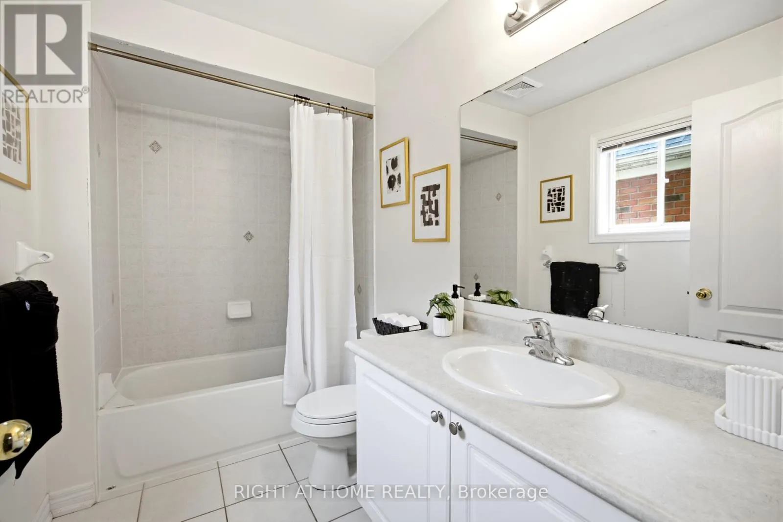 1427 ALDERGROVE COURT