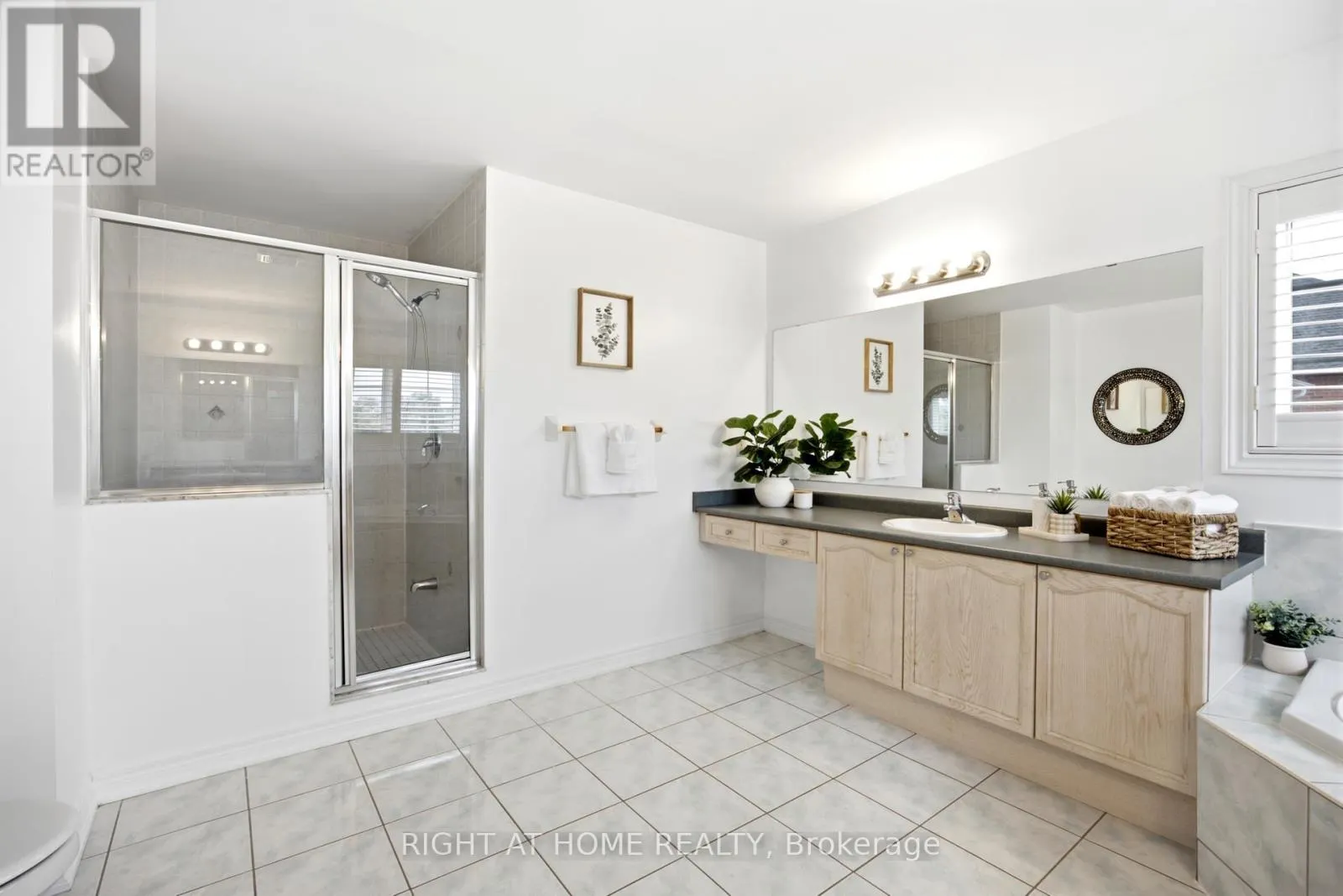 1427 ALDERGROVE COURT