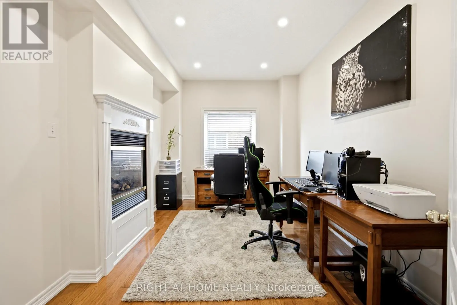 1427 ALDERGROVE COURT