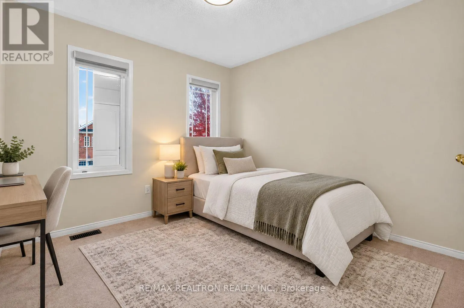 11 MIDDLECOTE DRIVE