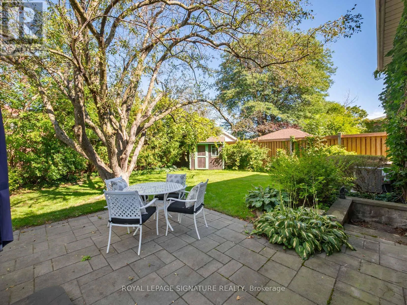 46 MANORGLEN CRESCENT