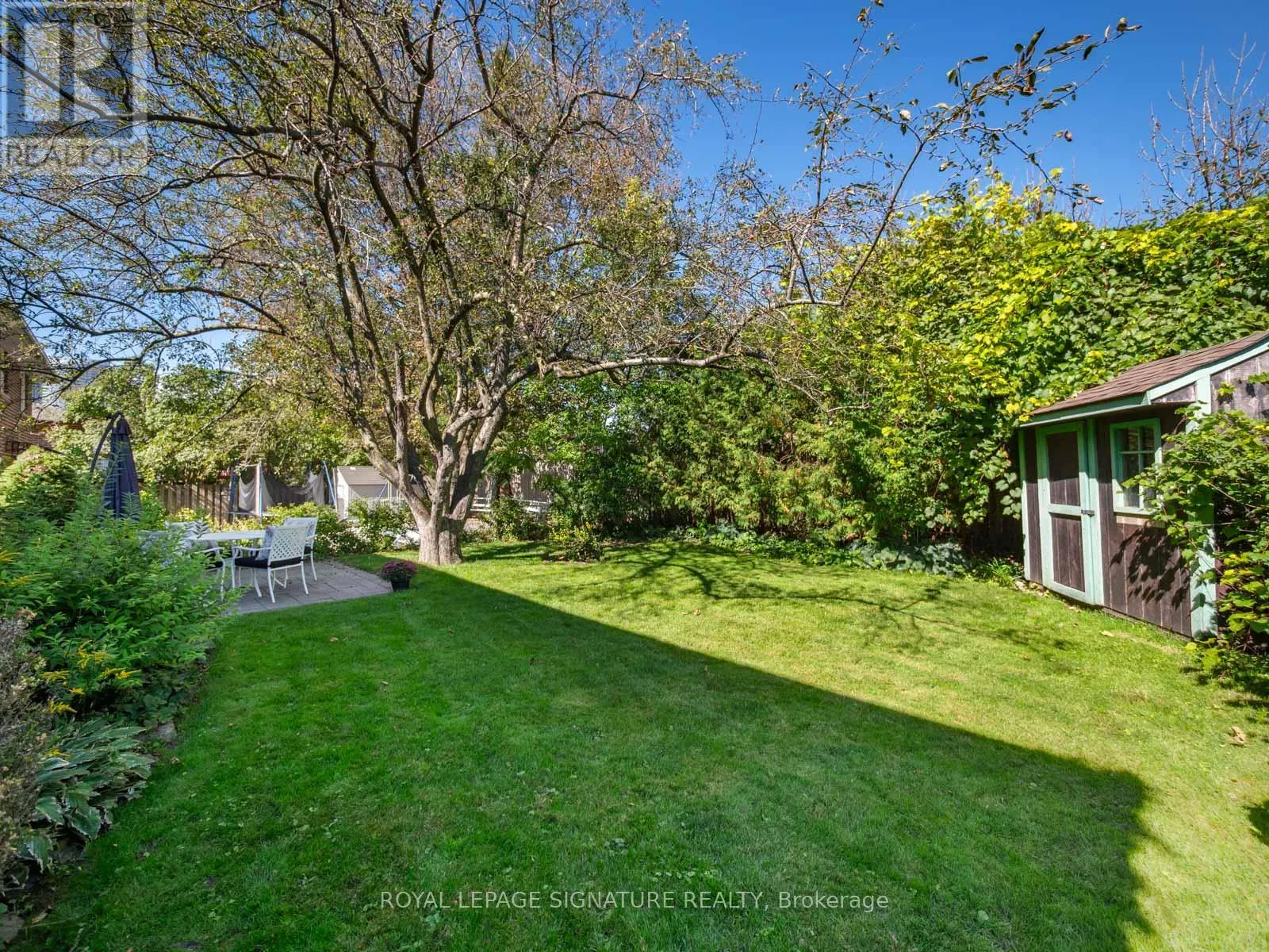 46 MANORGLEN CRESCENT