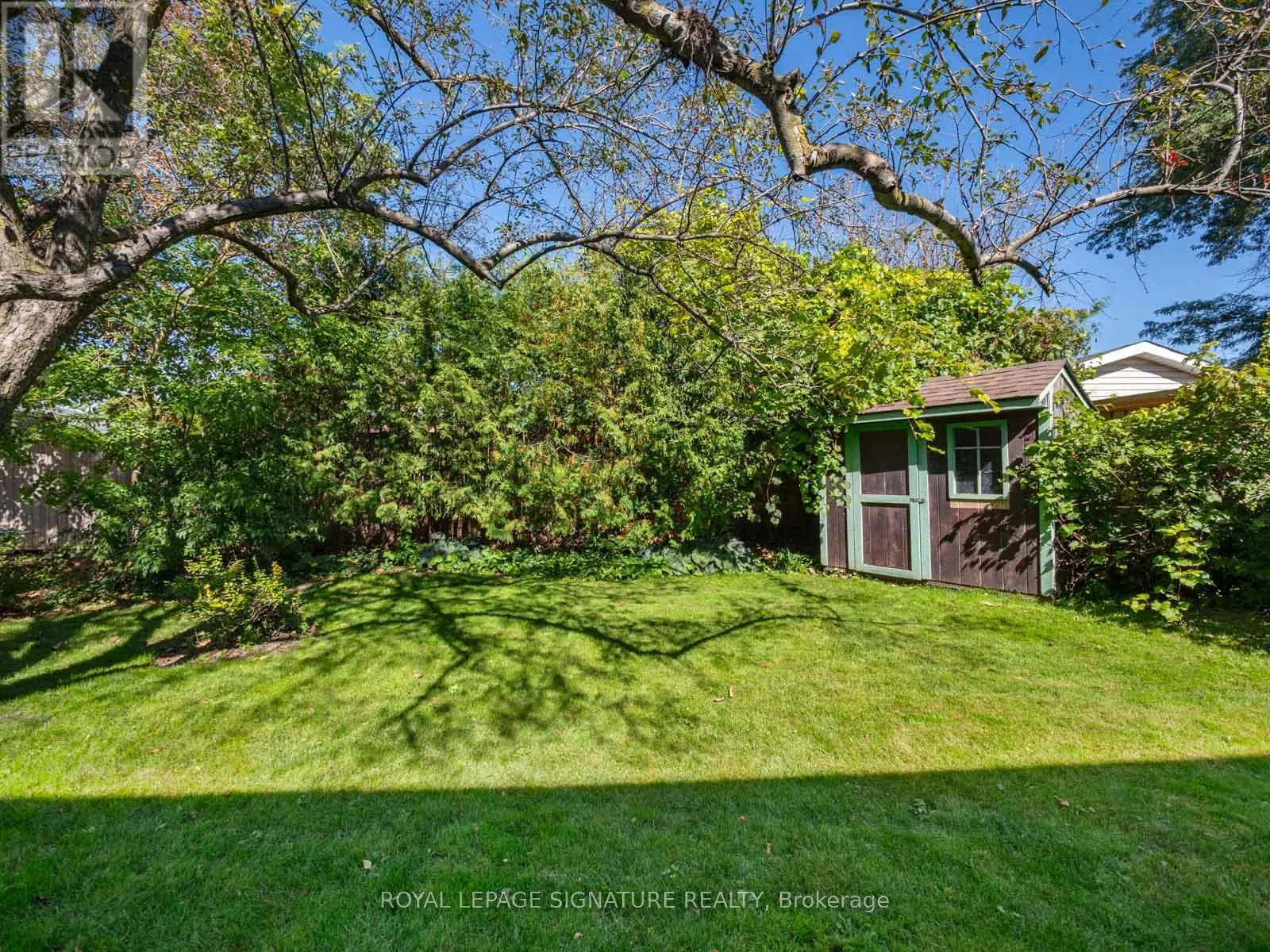 46 MANORGLEN CRESCENT