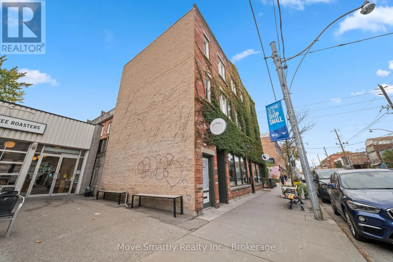 969 QUEEN STREET E