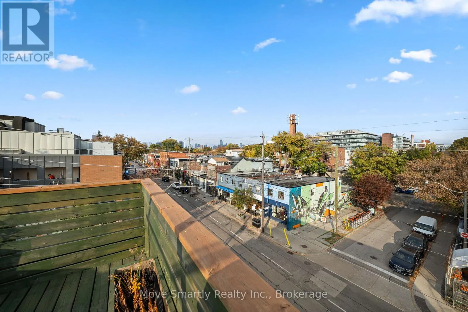 969 QUEEN STREET E