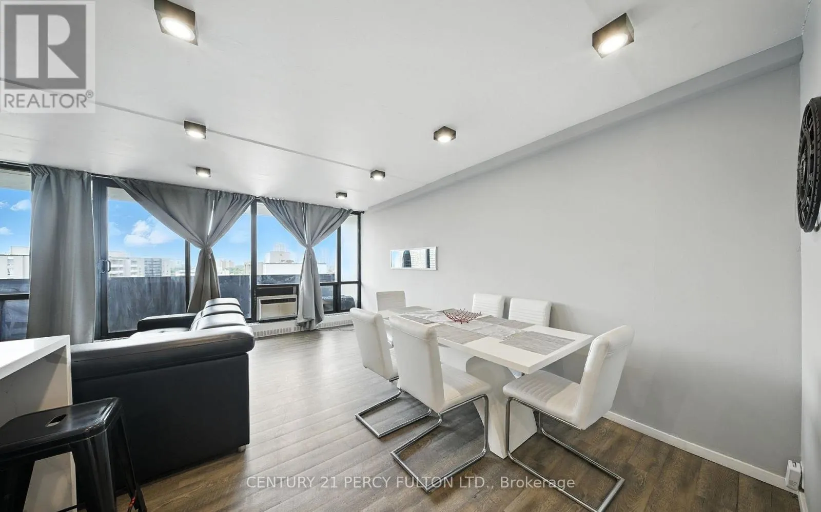 1212 - 2 GLAMORGAN AVENUE