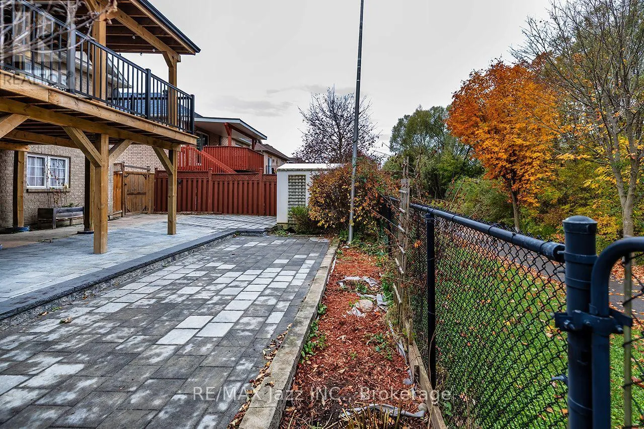 LOWER - 14 ARNOLD CRESCENT #Lower