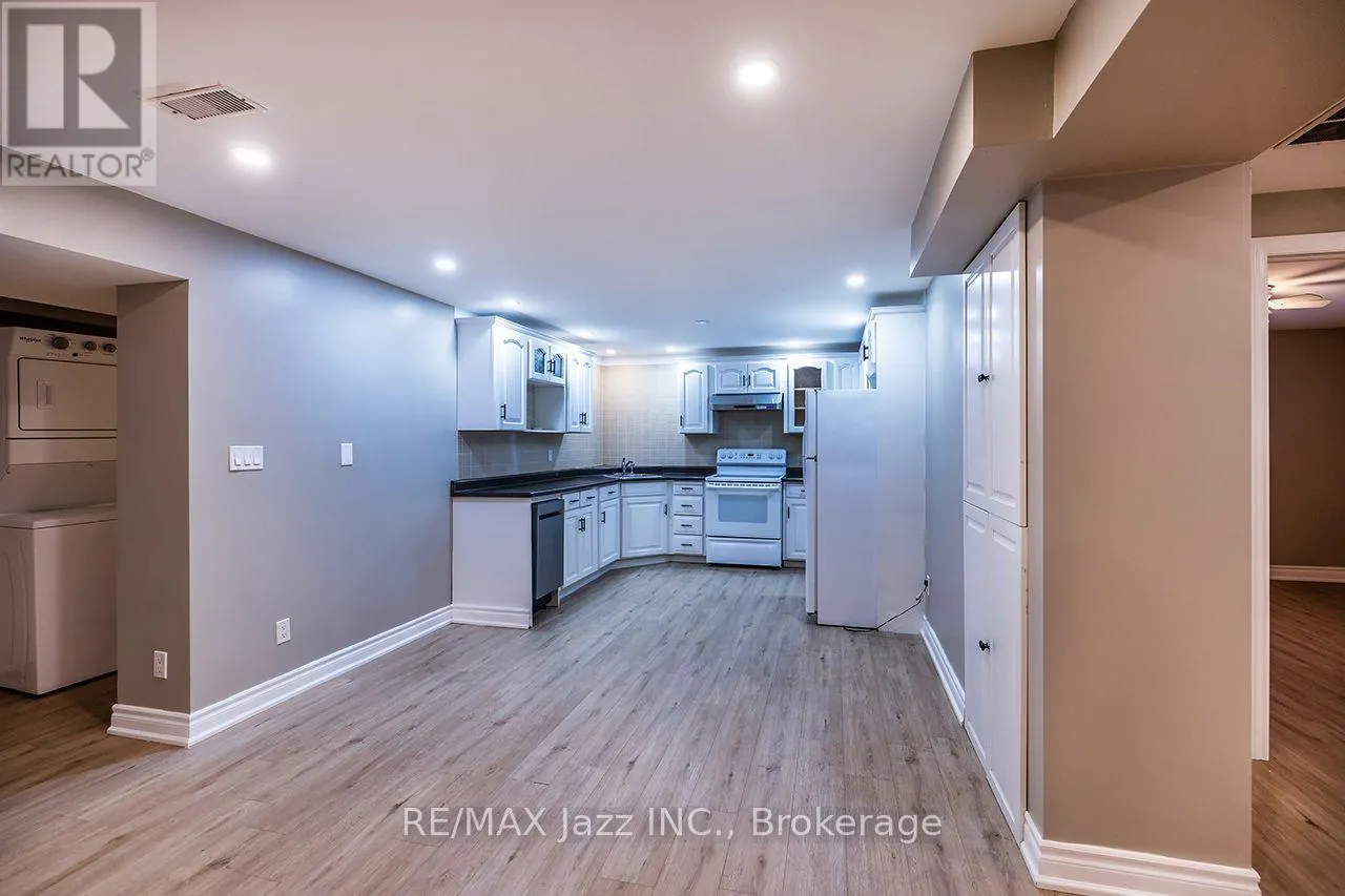 LOWER - 14 ARNOLD CRESCENT #Lower