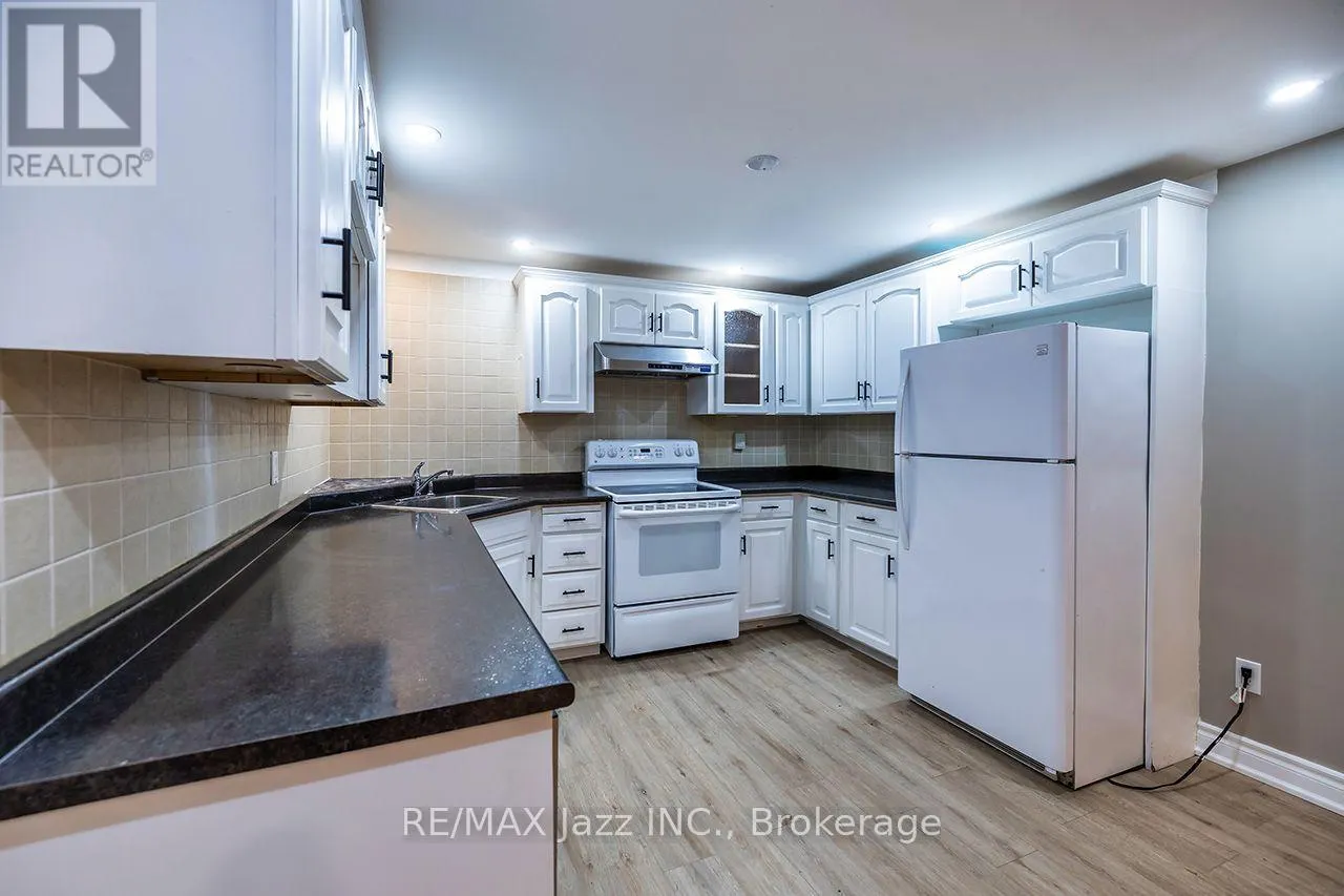 LOWER - 14 ARNOLD CRESCENT #Lower