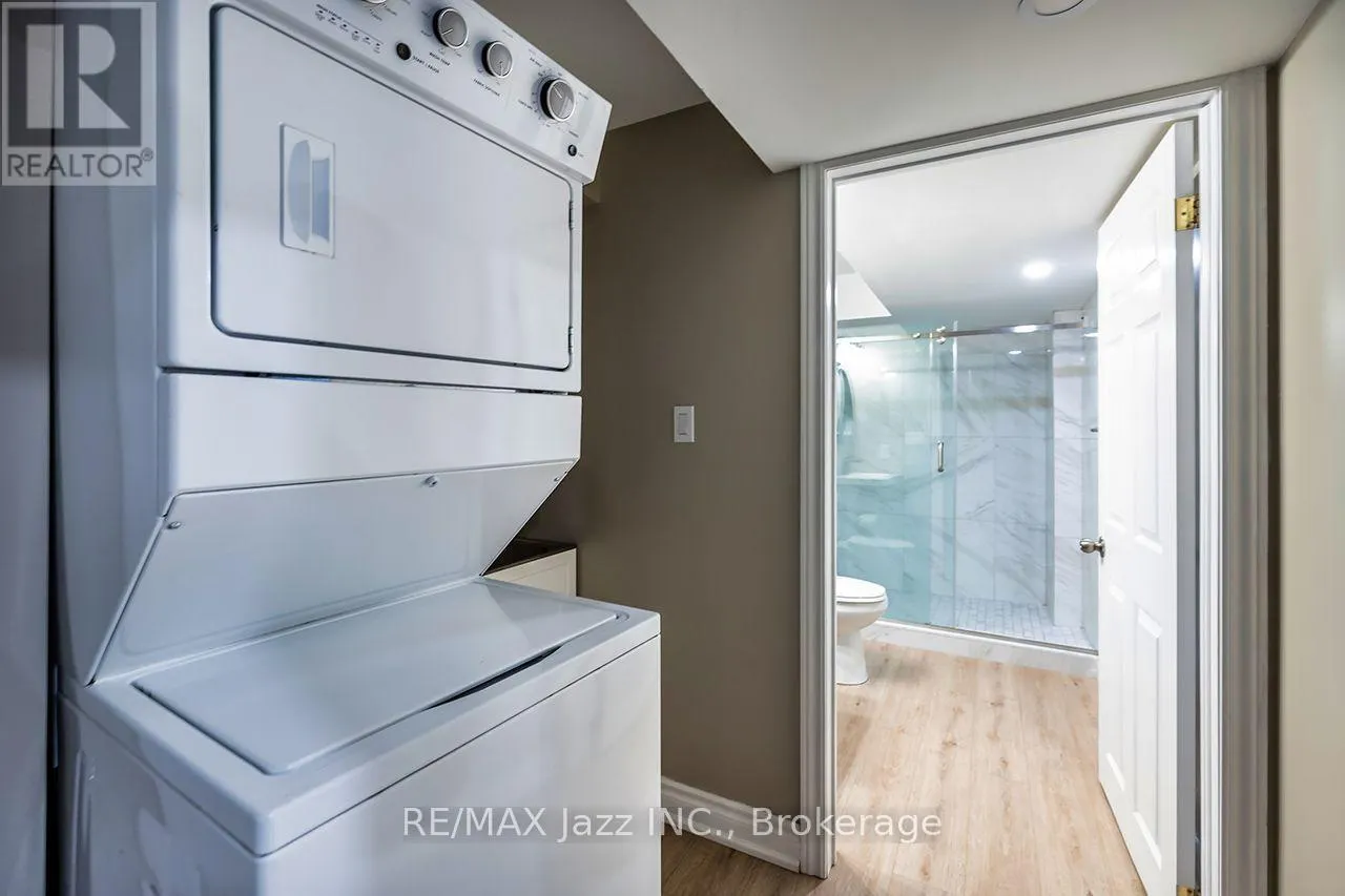 LOWER - 14 ARNOLD CRESCENT #Lower