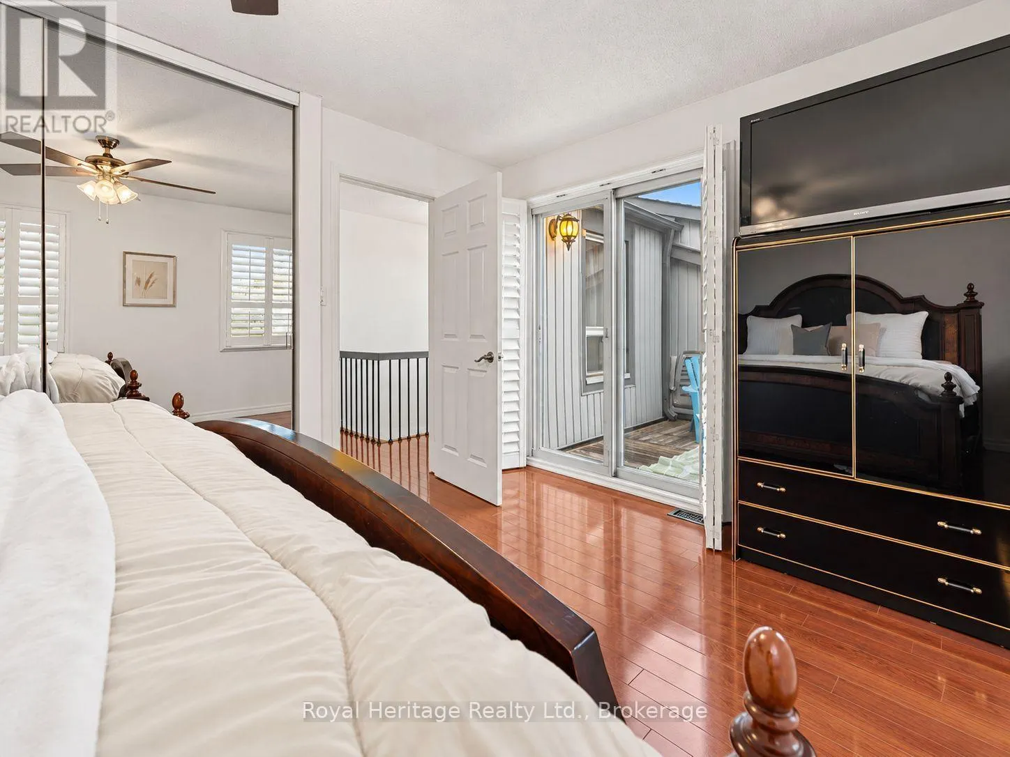 1795 BRONTE SQUARE
