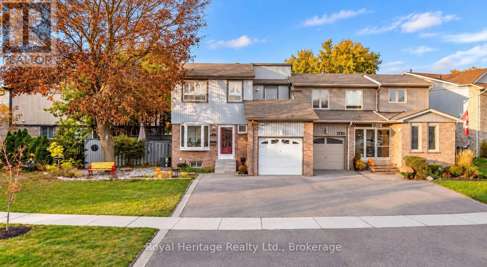 1795 BRONTE SQUARE