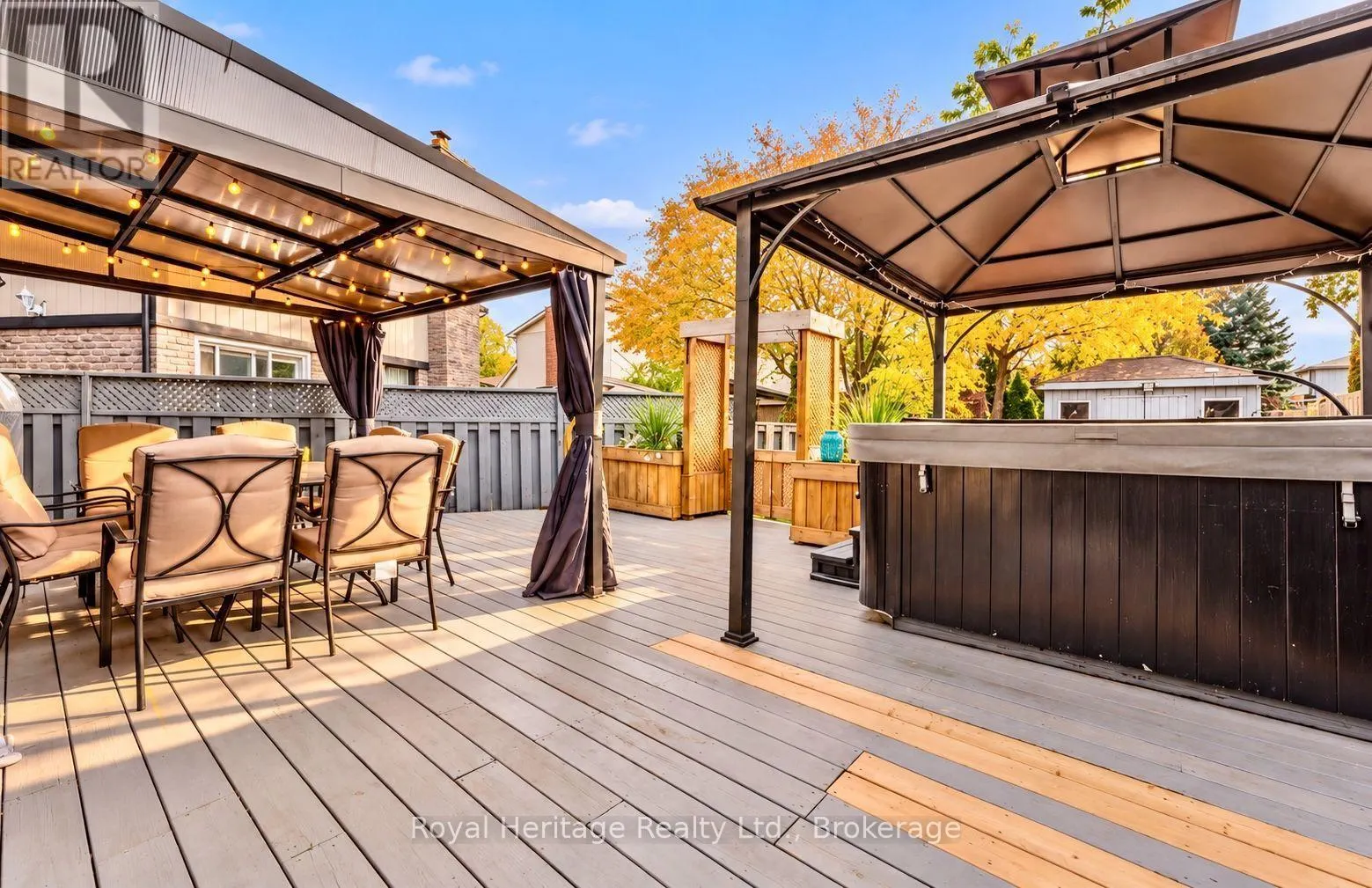 1795 BRONTE SQUARE
