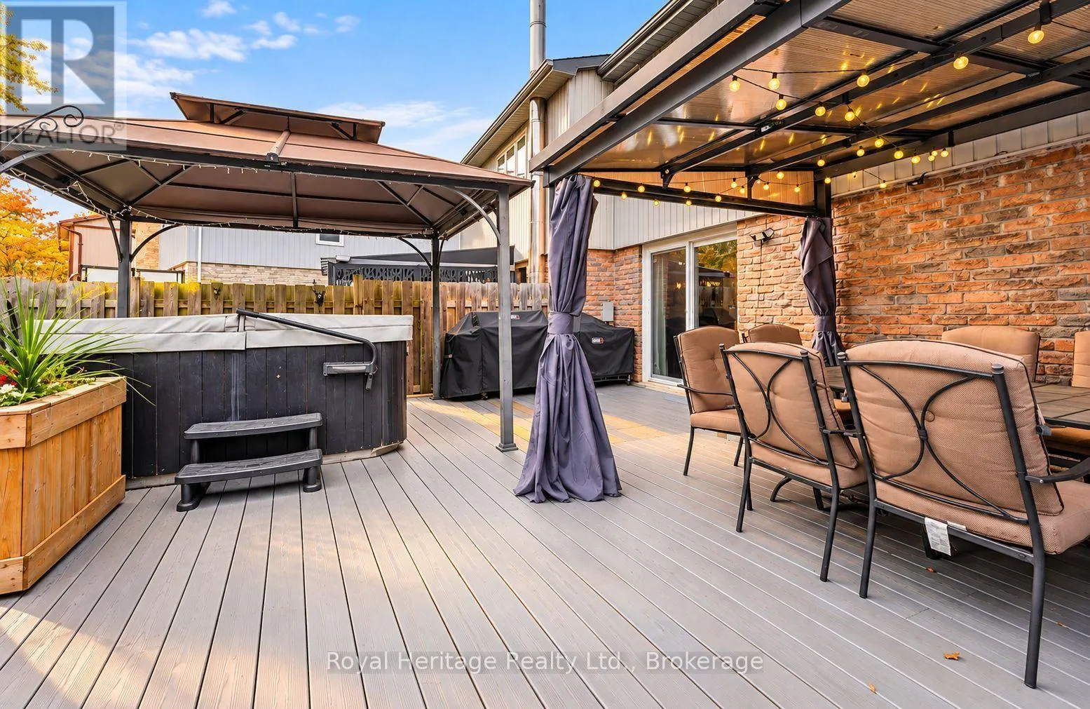 1795 BRONTE SQUARE