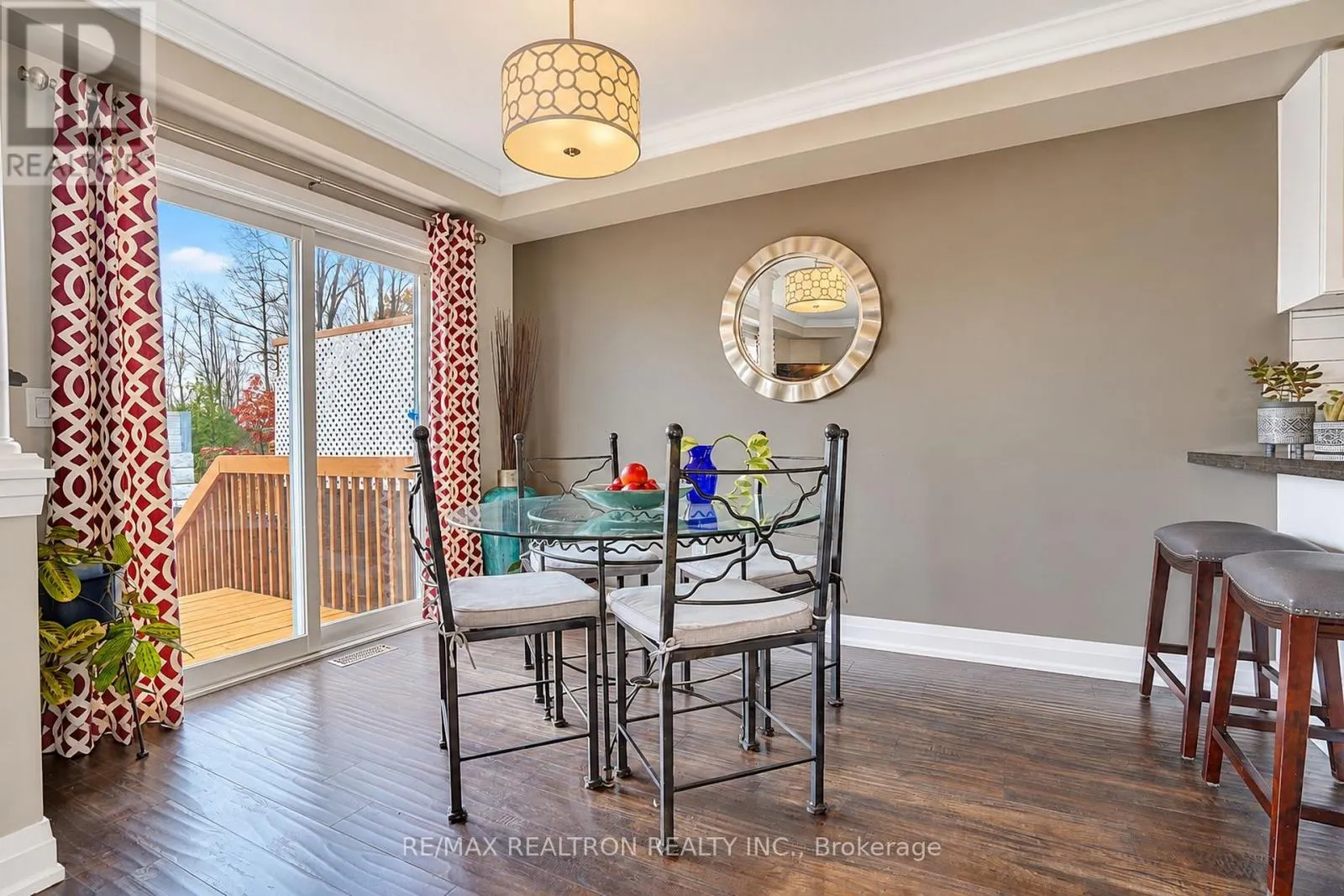 32 TROWELL LANE