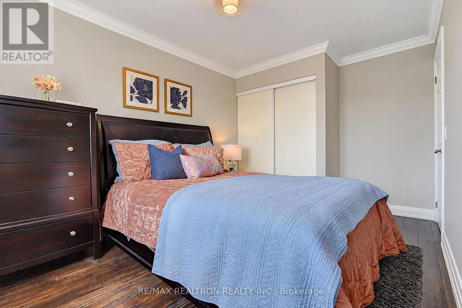 32 TROWELL LANE