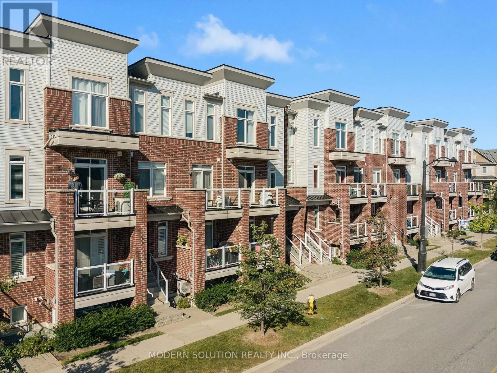 94 - 2584 WILLIAM JACKSON DRIVE