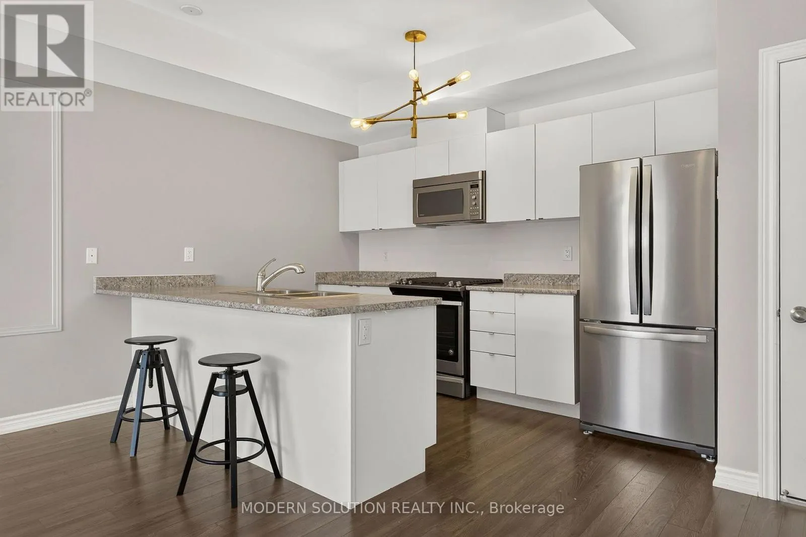 94 - 2584 WILLIAM JACKSON DRIVE