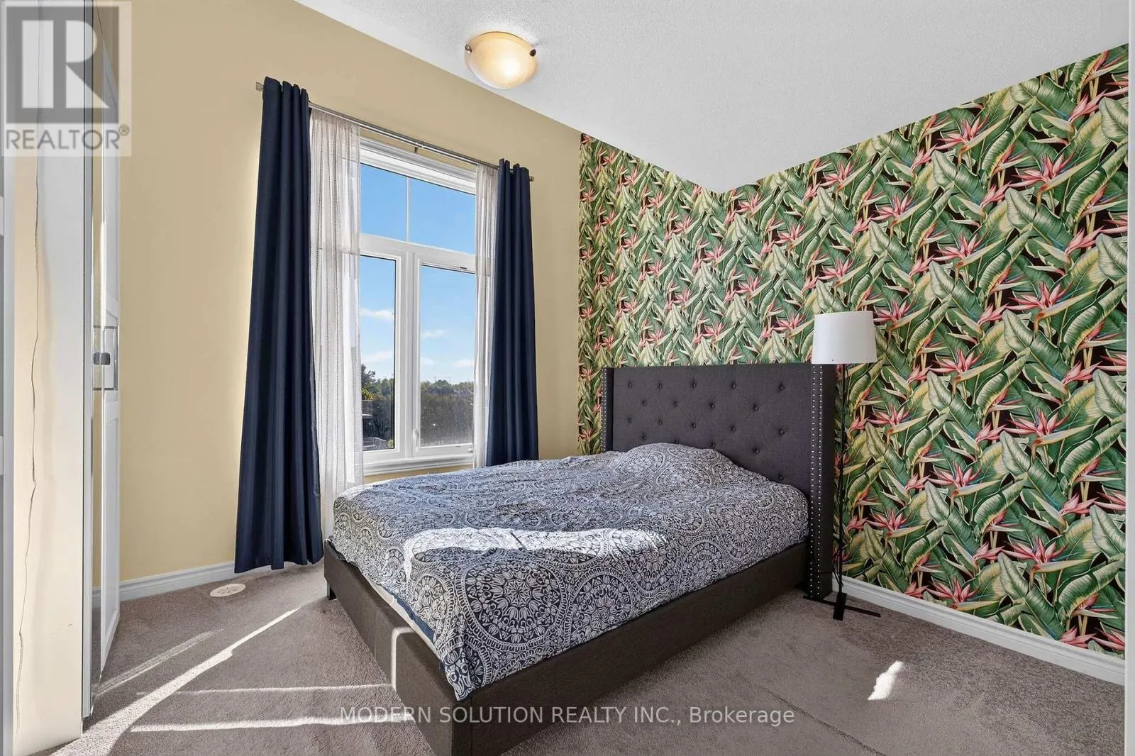 94 - 2584 WILLIAM JACKSON DRIVE