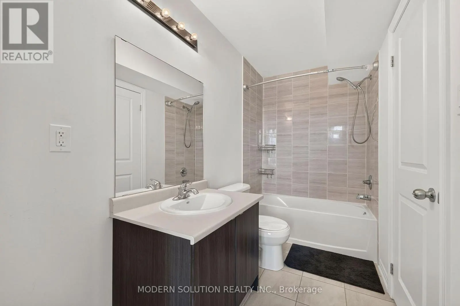94 - 2584 WILLIAM JACKSON DRIVE