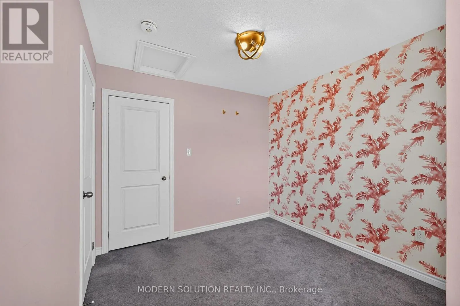 94 - 2584 WILLIAM JACKSON DRIVE