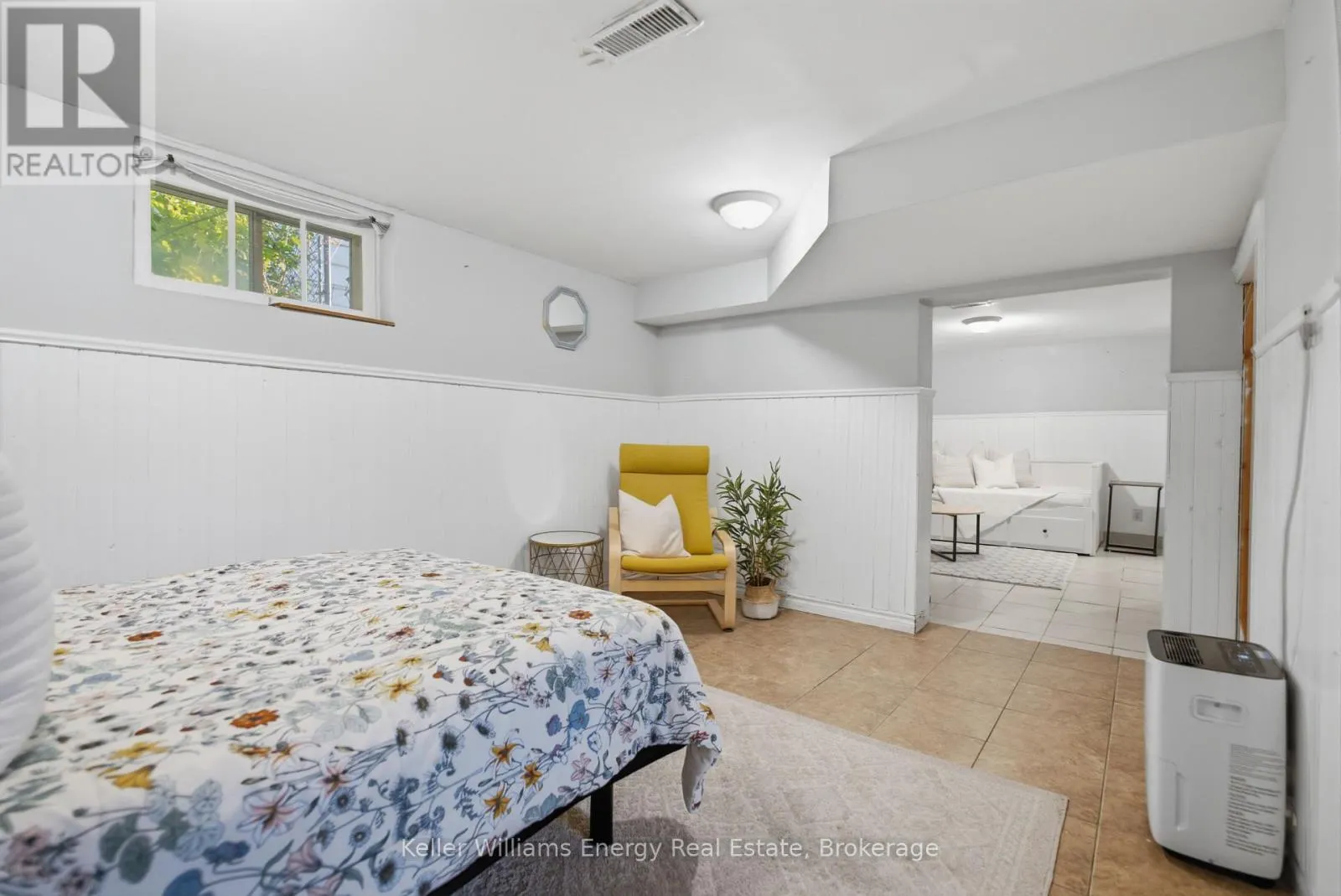 359 RITSON ROAD N