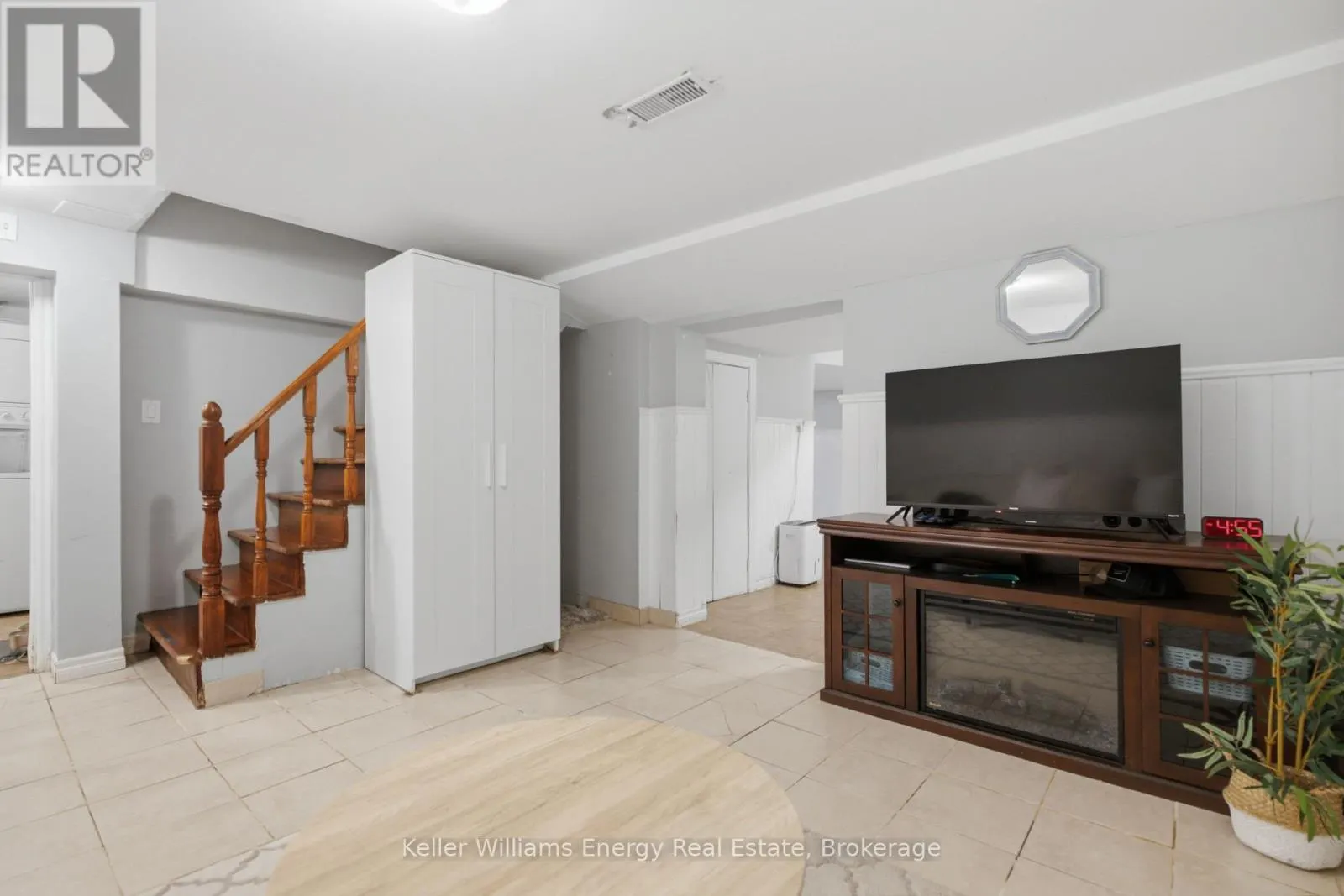 359 RITSON ROAD N