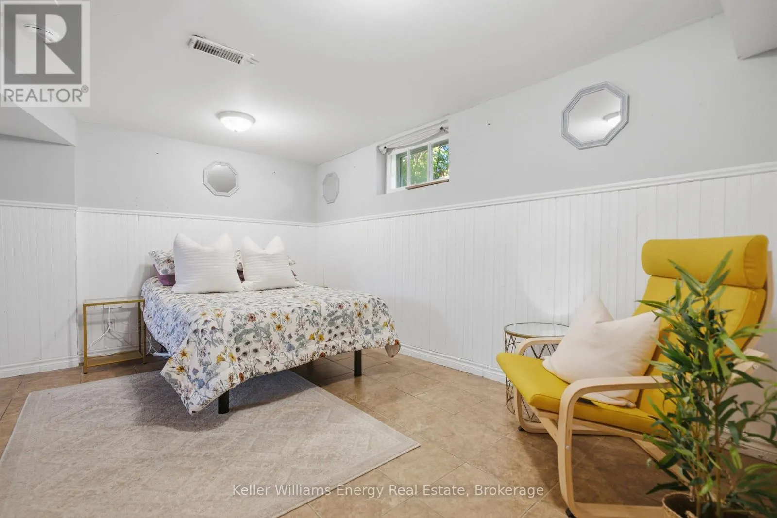 359 RITSON ROAD N