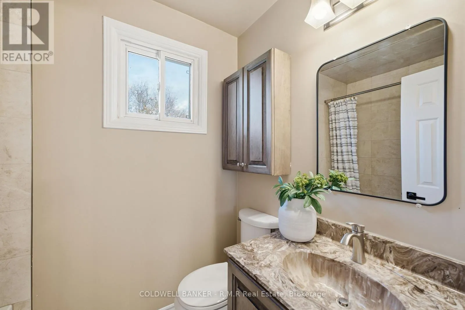 923 LAVIS COURT