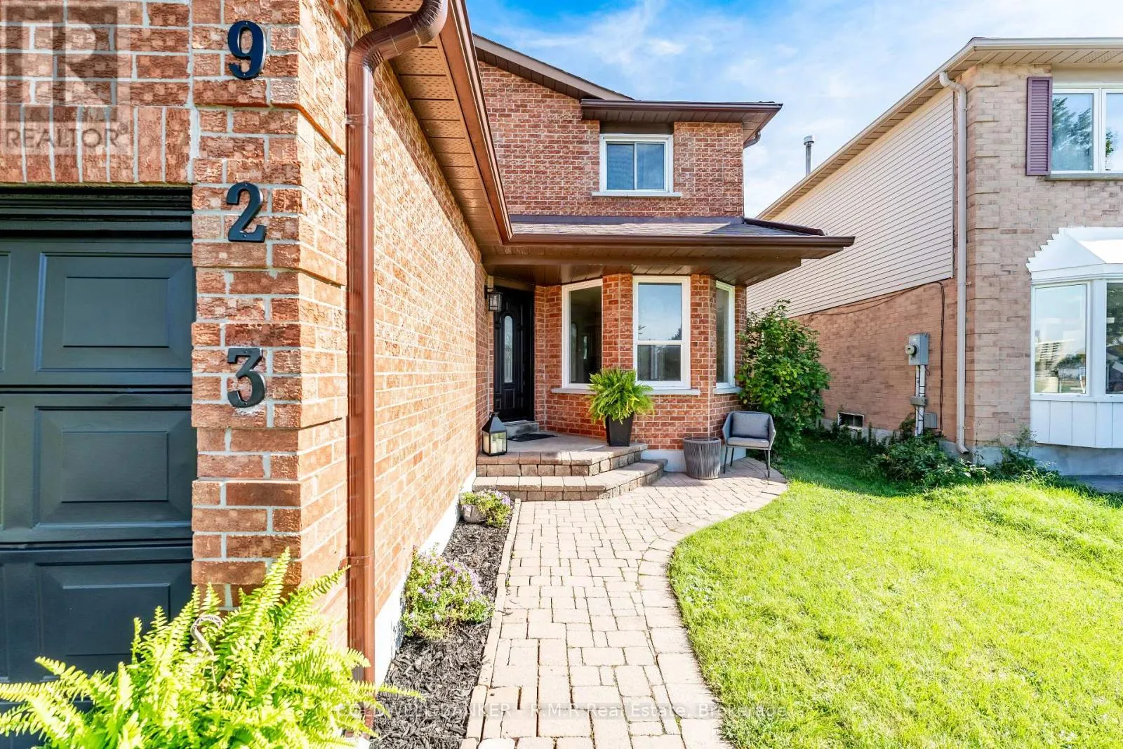 923 LAVIS COURT