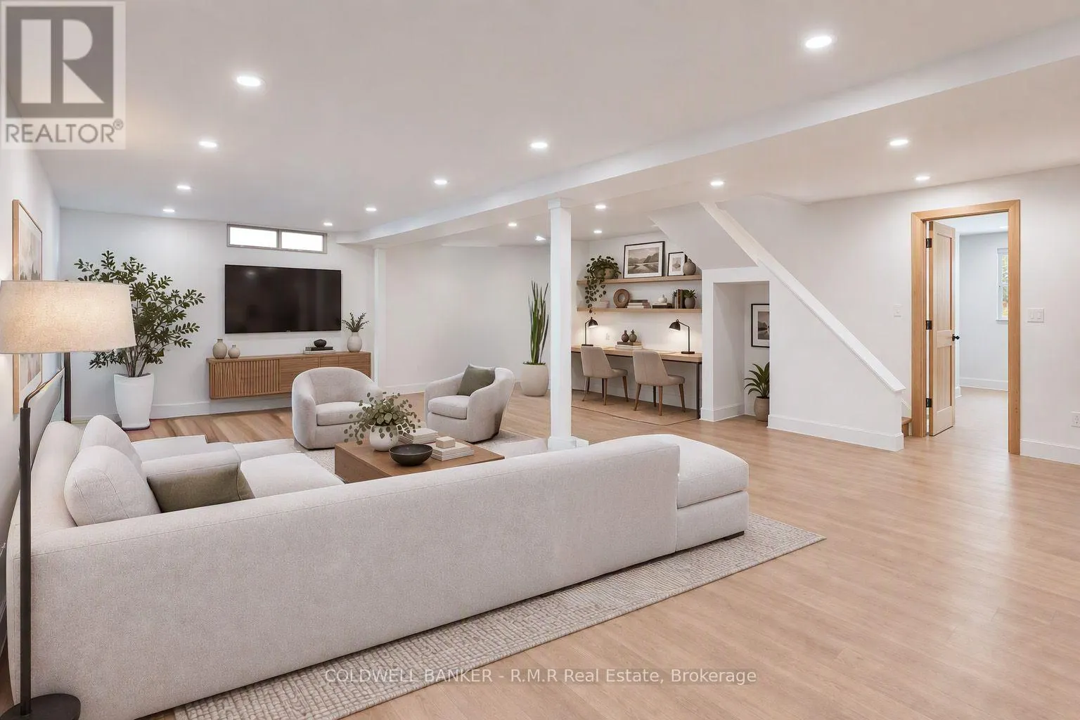 923 LAVIS COURT