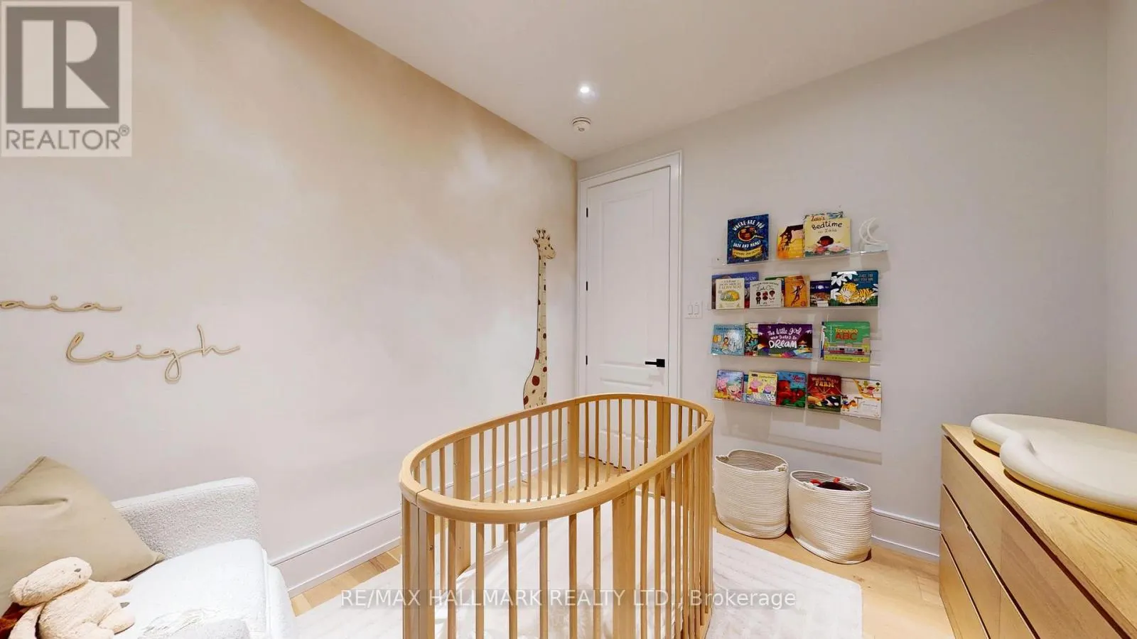 33 KIMBERLEY AVENUE