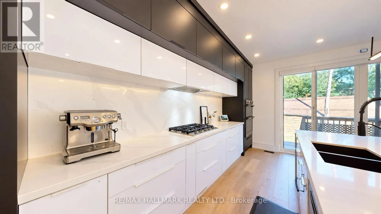 33 KIMBERLEY AVENUE