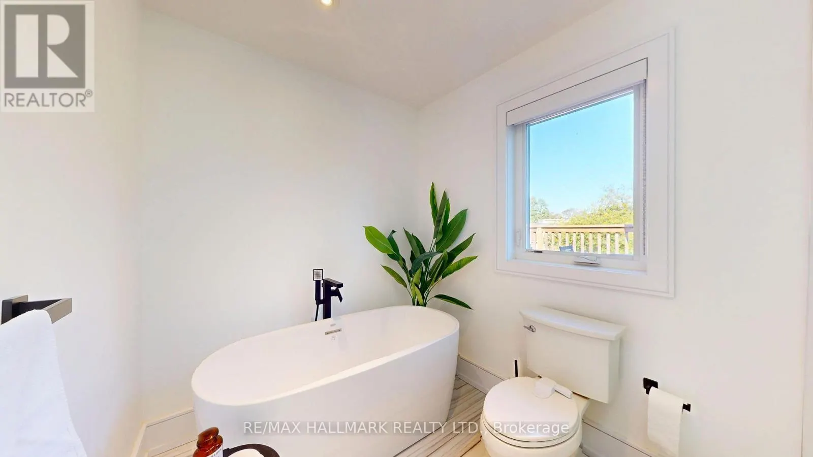 33 KIMBERLEY AVENUE