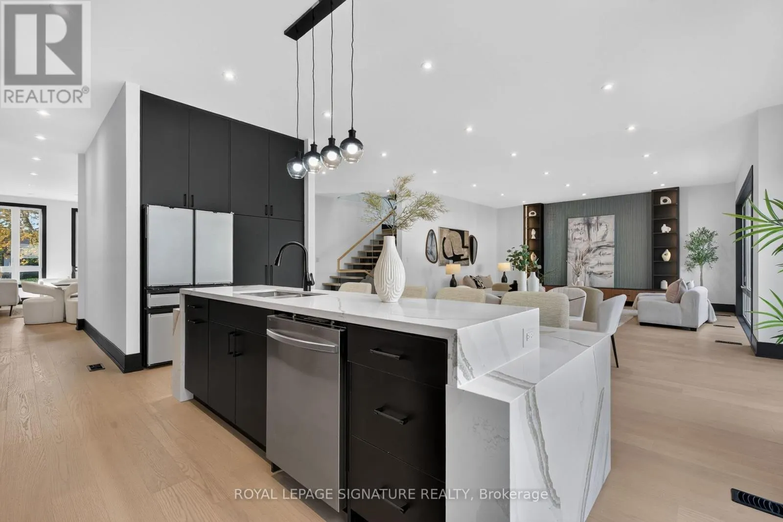 15 DEBLYN DRIVE E